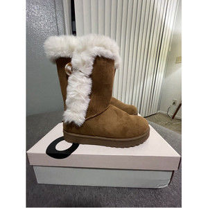 Women’s ABIGAIL Winter Boots Size 6 , " SO " Chestnut Brown Faux Fur Cozy